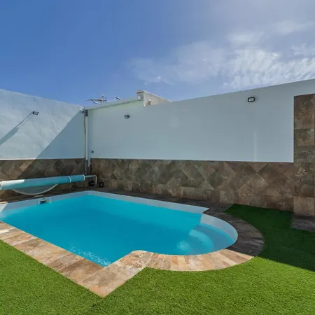 3 Omanai Tenerife Sur Apartment
