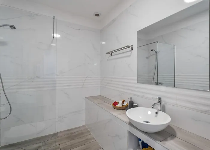 3 Omanai Tenerife Sur Las Galletas