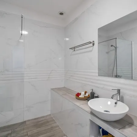 3 Omanai Tenerife Sur Las Galletas